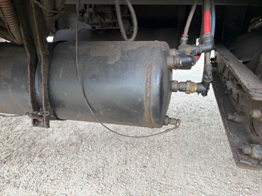 2016 Quad Serco 230 Grapple Truck