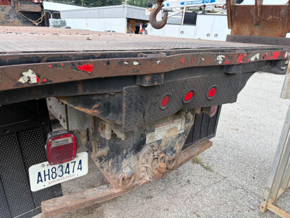 2016 Quad Serco 230 Grapple Truck