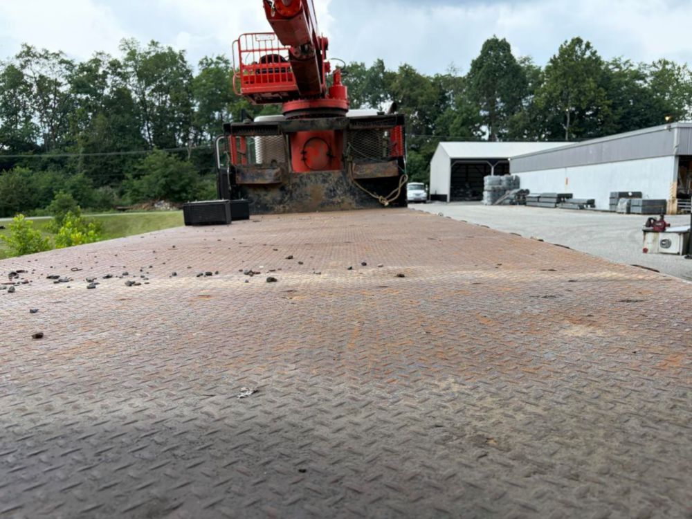 2016 Quad Serco 230 Grapple Truck
