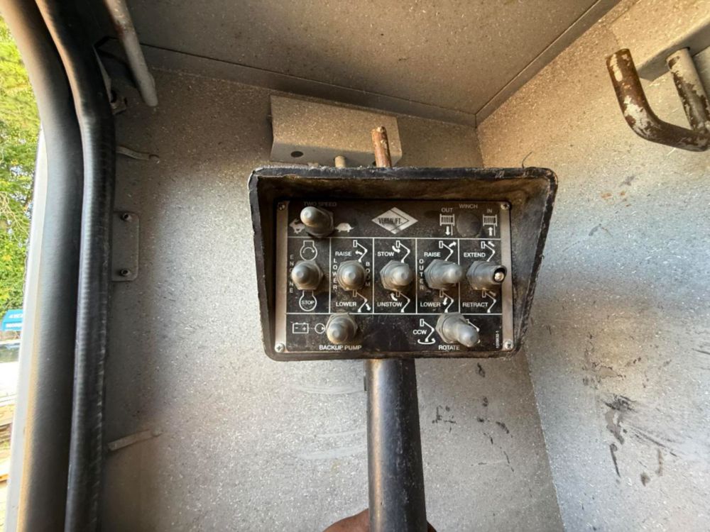 Versalift STP-36-NE Cable Placer on 2019 Ford F550 4x2