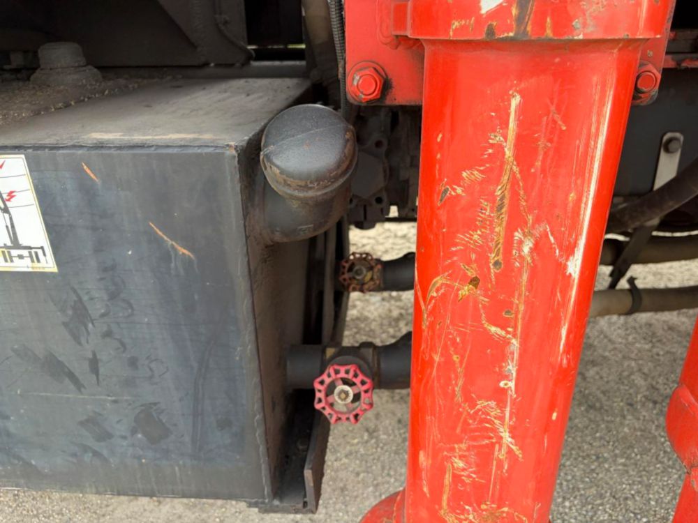2016 Quad Serco 230 Grapple Truck