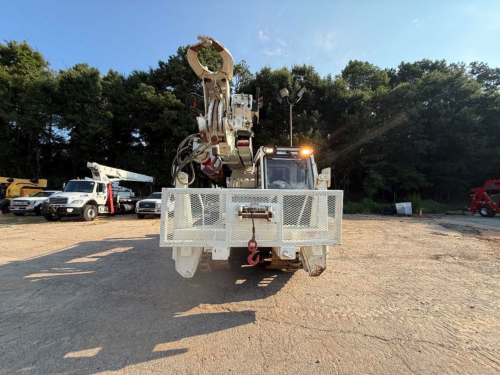 Terex Commander 4047 Track Digger Derrick on 2010 Prinoth GT1600 Track