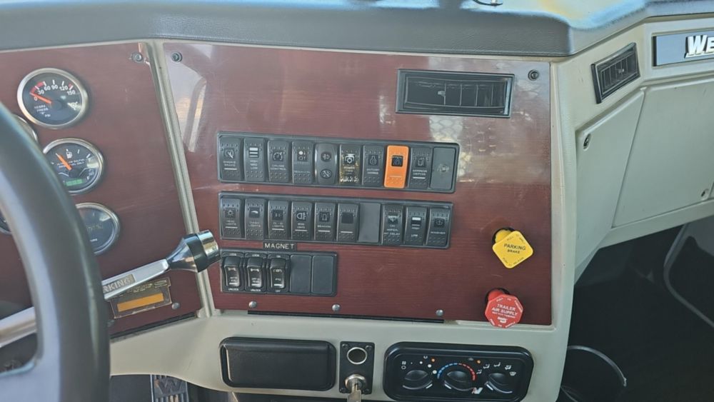 2014 Western Star 4700SB 6x4 Rotobec ELITE MT26 Hi-Rail Grapple Truck