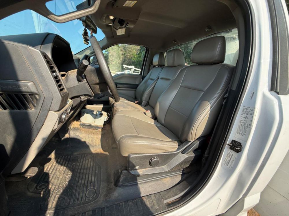 Versalift STP-36-NE Cable Placer on 2019 Ford F550 4x2