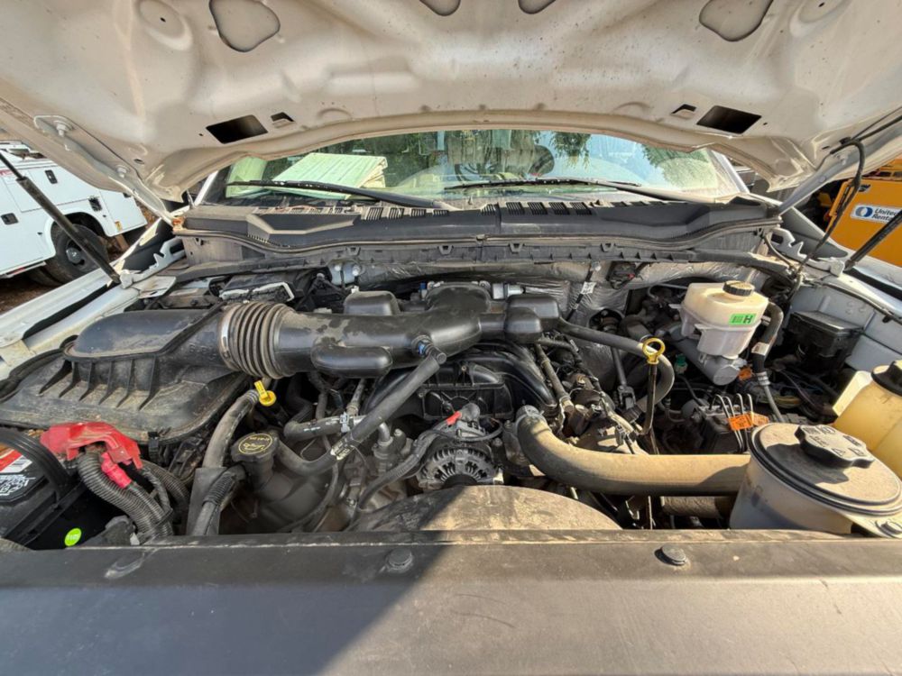 Versalift STP-36-NE Cable Placer on 2019 Ford F550 4x2