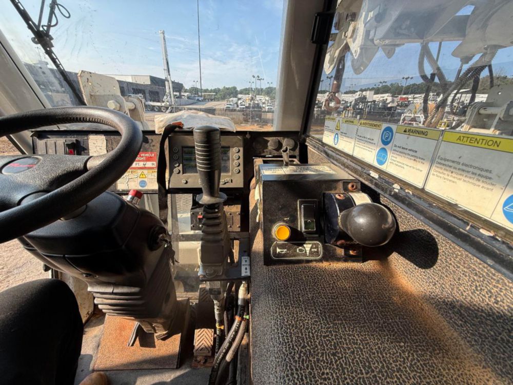 Terex Commander 4047 Track Digger Derrick on 2010 Prinoth GT1600 Track