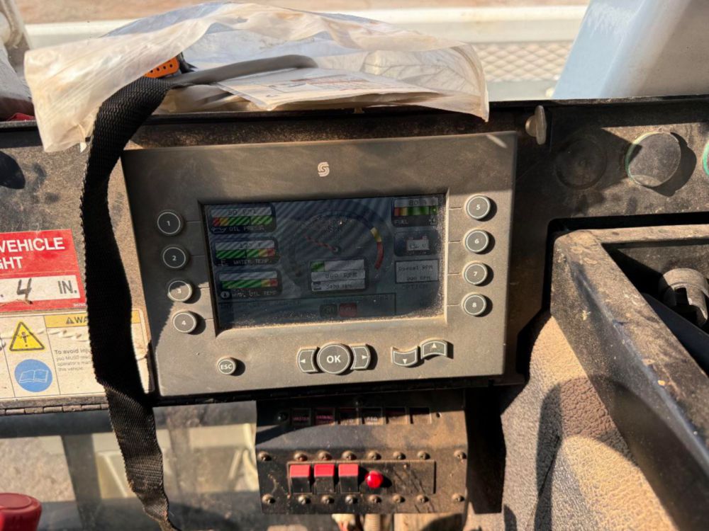 Terex Commander 4047 Track Digger Derrick on 2010 Prinoth GT1600 Track