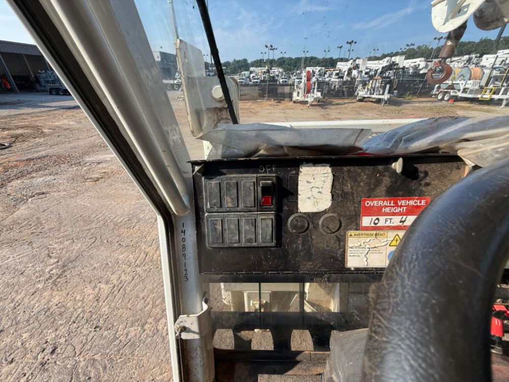 Terex Commander 4047 Track Digger Derrick on 2010 Prinoth GT1600 Track