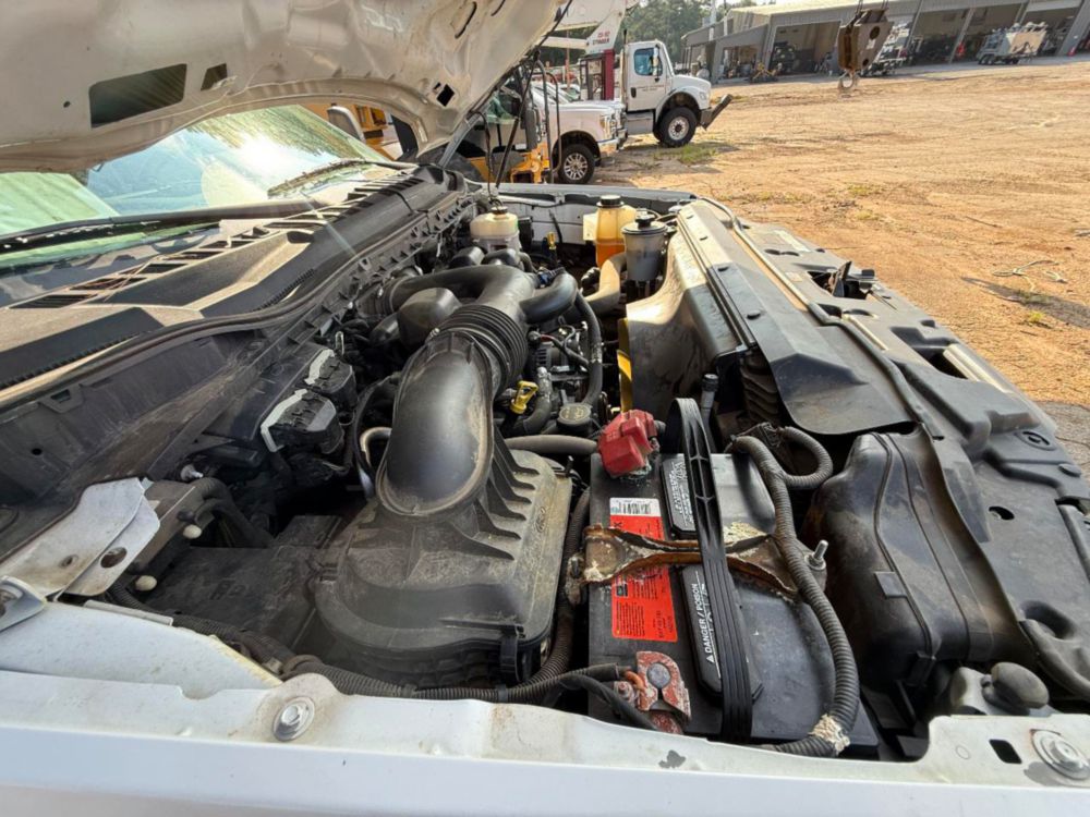 Versalift STP-36-NE Cable Placer on 2019 Ford F550 4x2