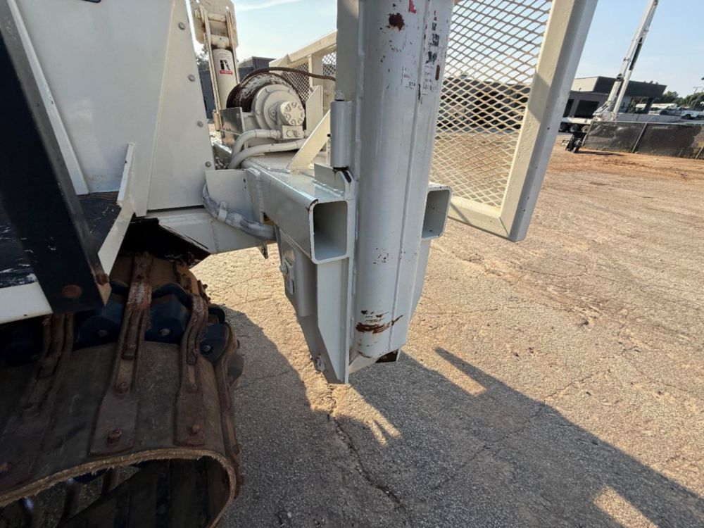 Terex Commander 4047 Track Digger Derrick on 2010 Prinoth GT1600 Track