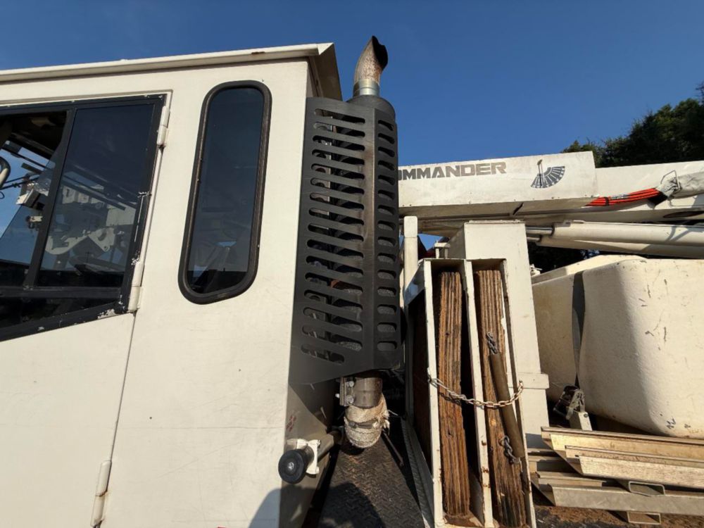 Terex Commander 4047 Track Digger Derrick on 2010 Prinoth GT1600 Track