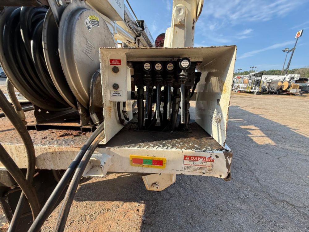 Terex Commander 4047 Track Digger Derrick on 2010 Prinoth GT1600 Track