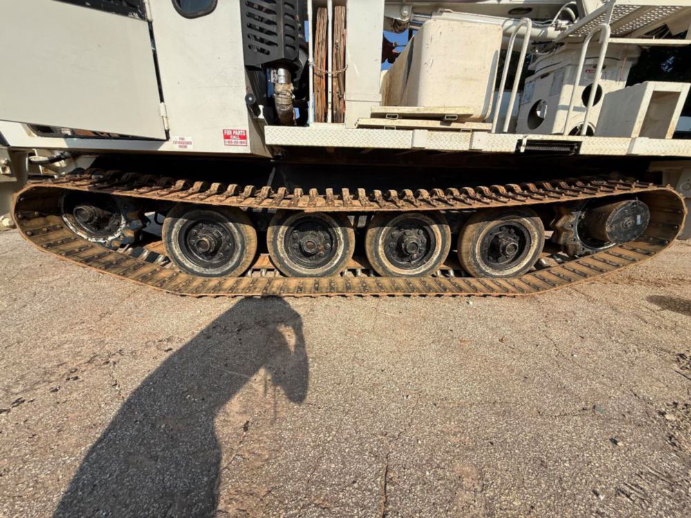 Terex Commander 4047 Track Digger Derrick on 2010 Prinoth GT1600 Track