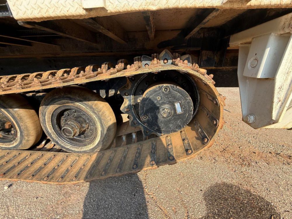 Terex Commander 4047 Track Digger Derrick on 2010 Prinoth GT1600 Track