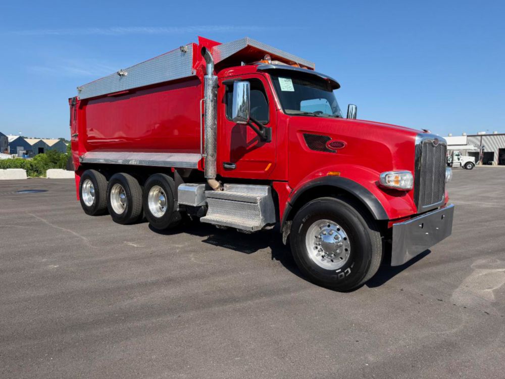 2018 Tri Dump Truck