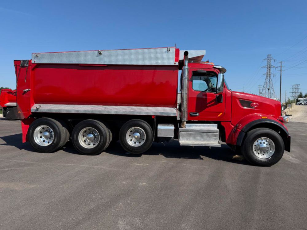 2018 Tri Dump Truck