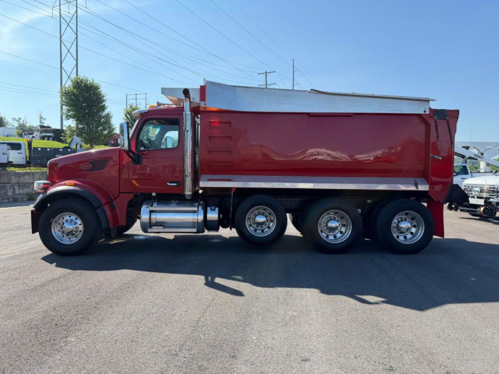 2018 Tri Dump Truck