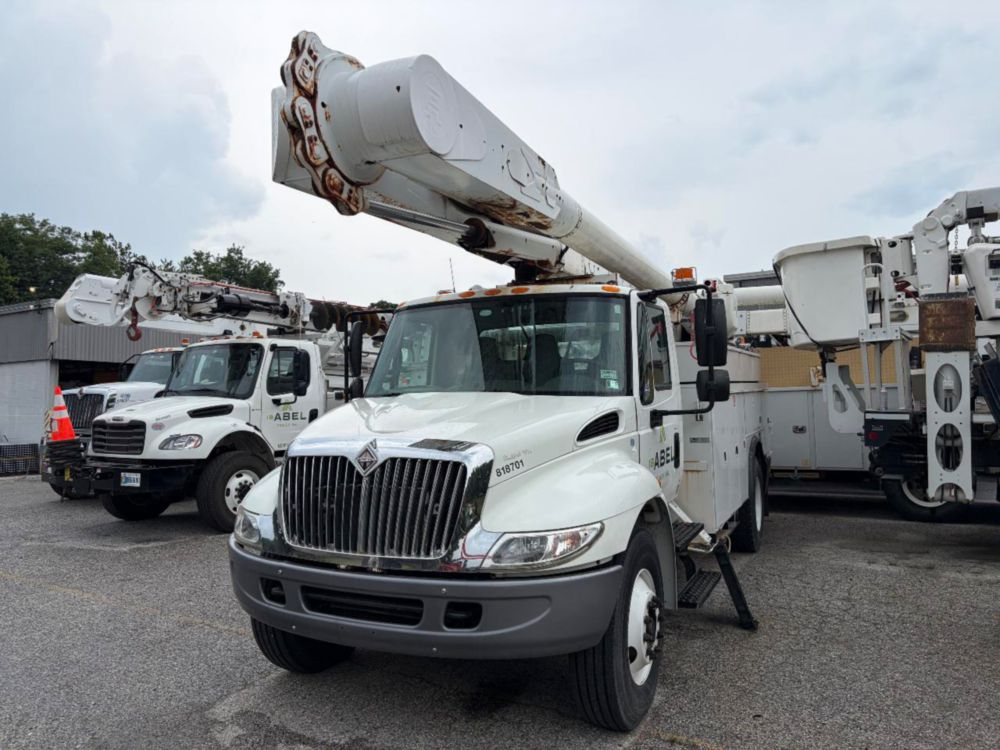 2007 Single Altec AM55 Bucket Truck