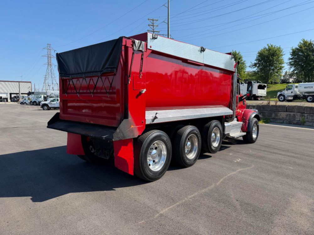 2018 Tri Dump Truck