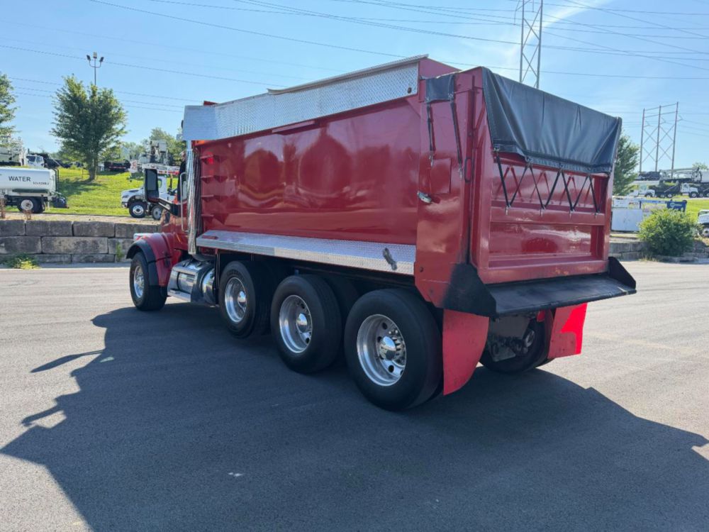 2018 Tri Dump Truck