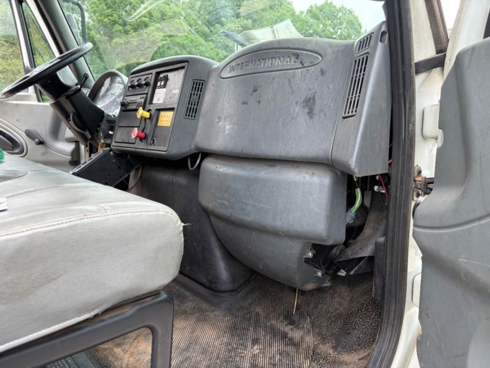 2007 Single Altec AM55 Bucket Truck
