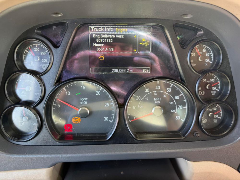 2018 Tri Dump Truck