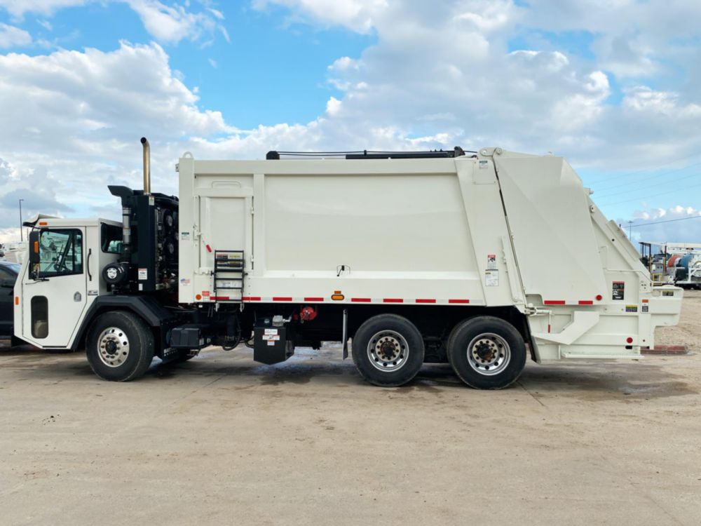 Rear Loader Rental - Custom Truck One Source