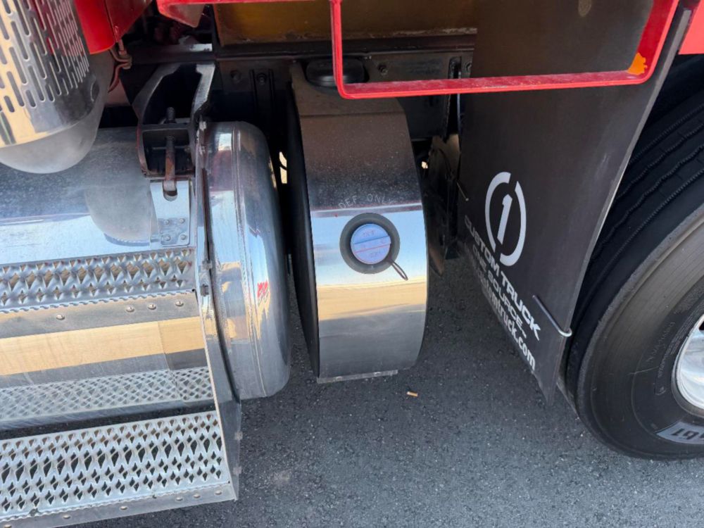 2018 Tri Dump Truck