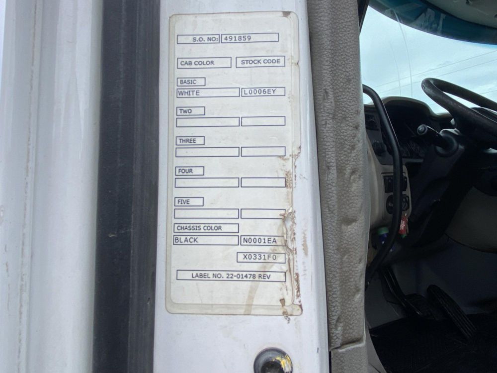 2018 Peterbilt 567 Tandem Galfab 60k Tandem Roll-Off Truck