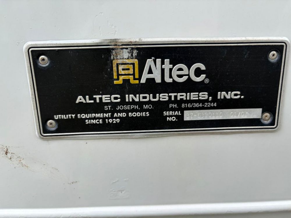2007 Single Altec AM55 Bucket Truck