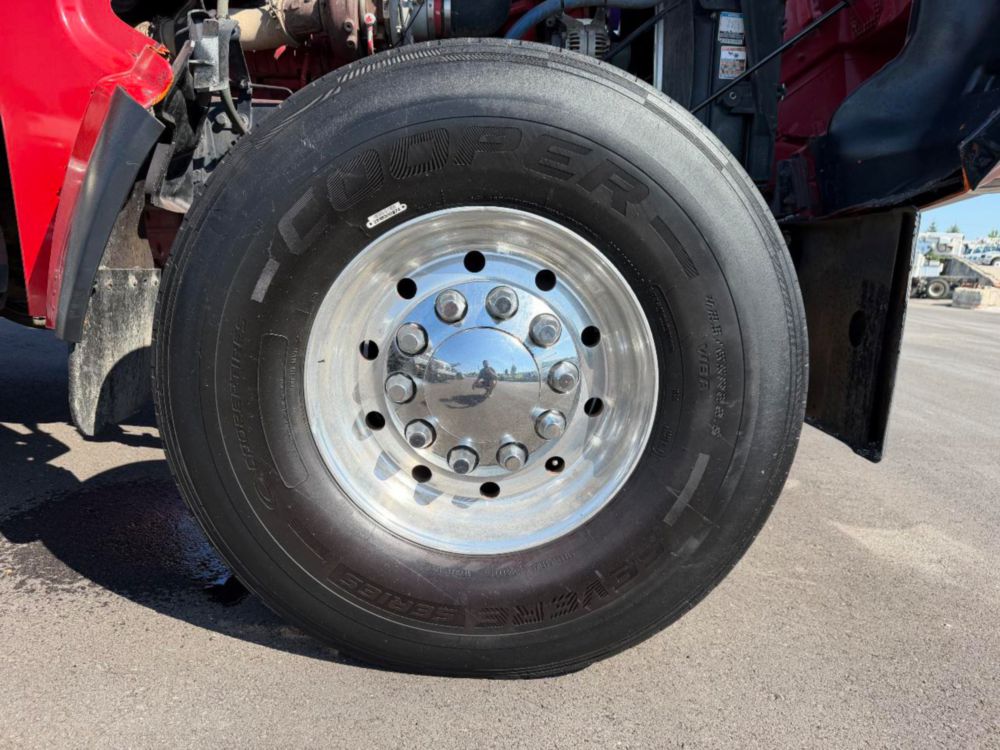 2018 Tri Dump Truck
