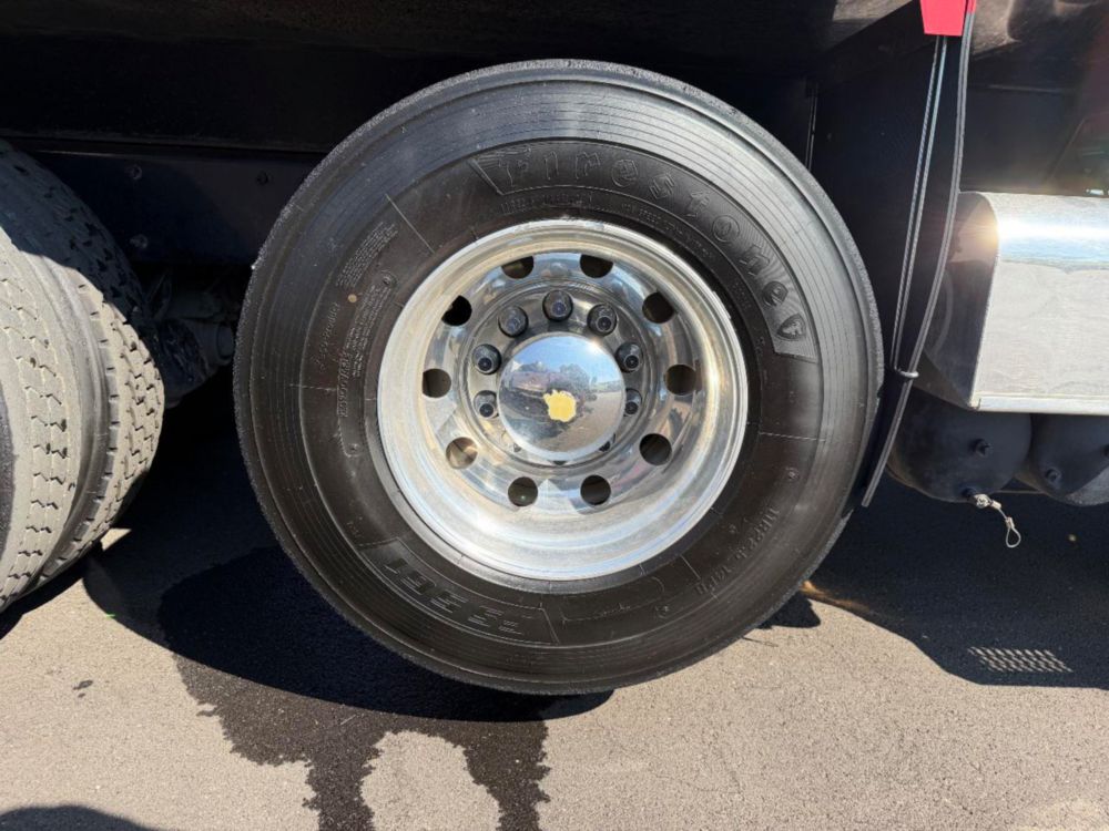 2018 Tri Dump Truck