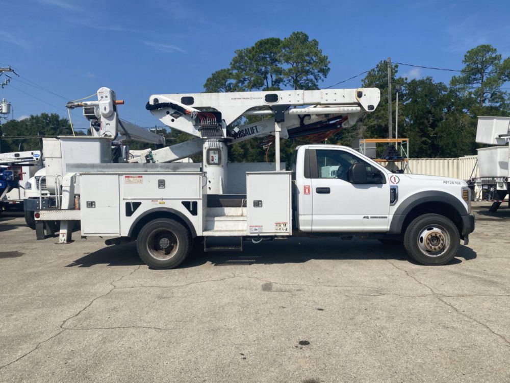 2019 Ford F550 4x4 Versalift VST-47-MHI Bucket Truck