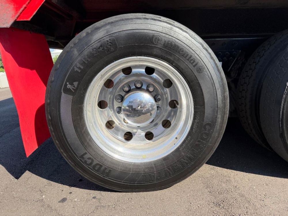 2018 Tri Dump Truck