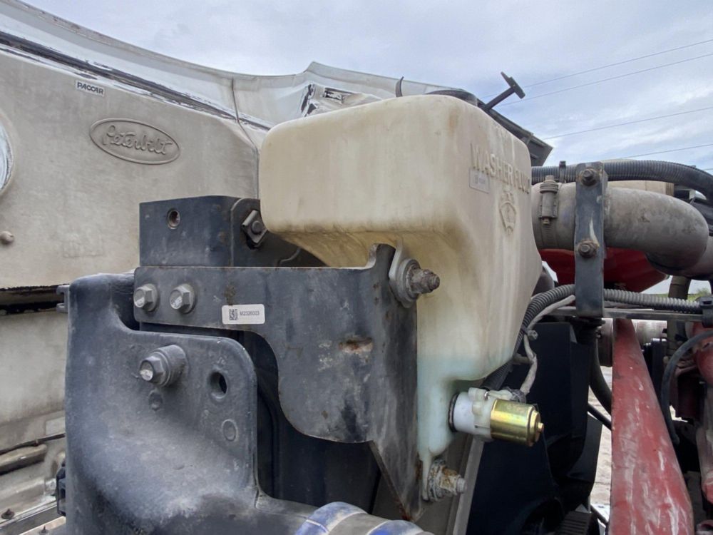 2018 Peterbilt 567 Tandem Galfab 60k Tandem Roll-Off Truck