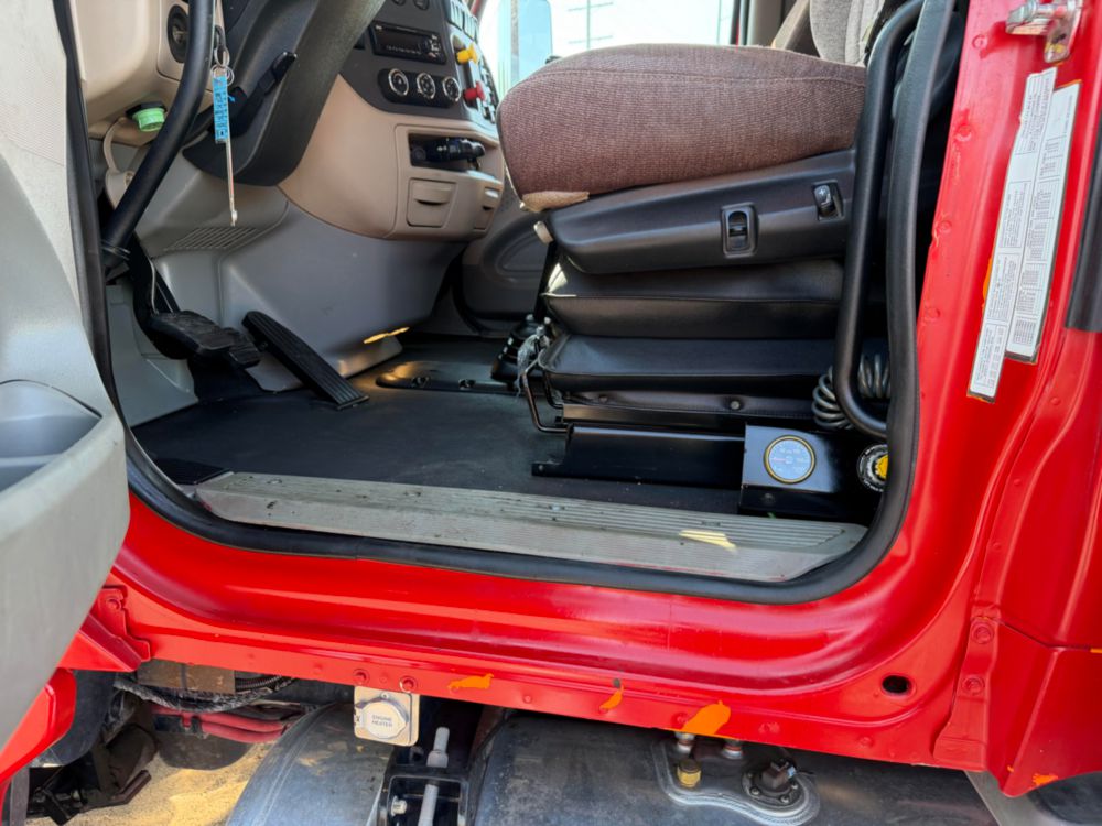 2018 Tri Dump Truck