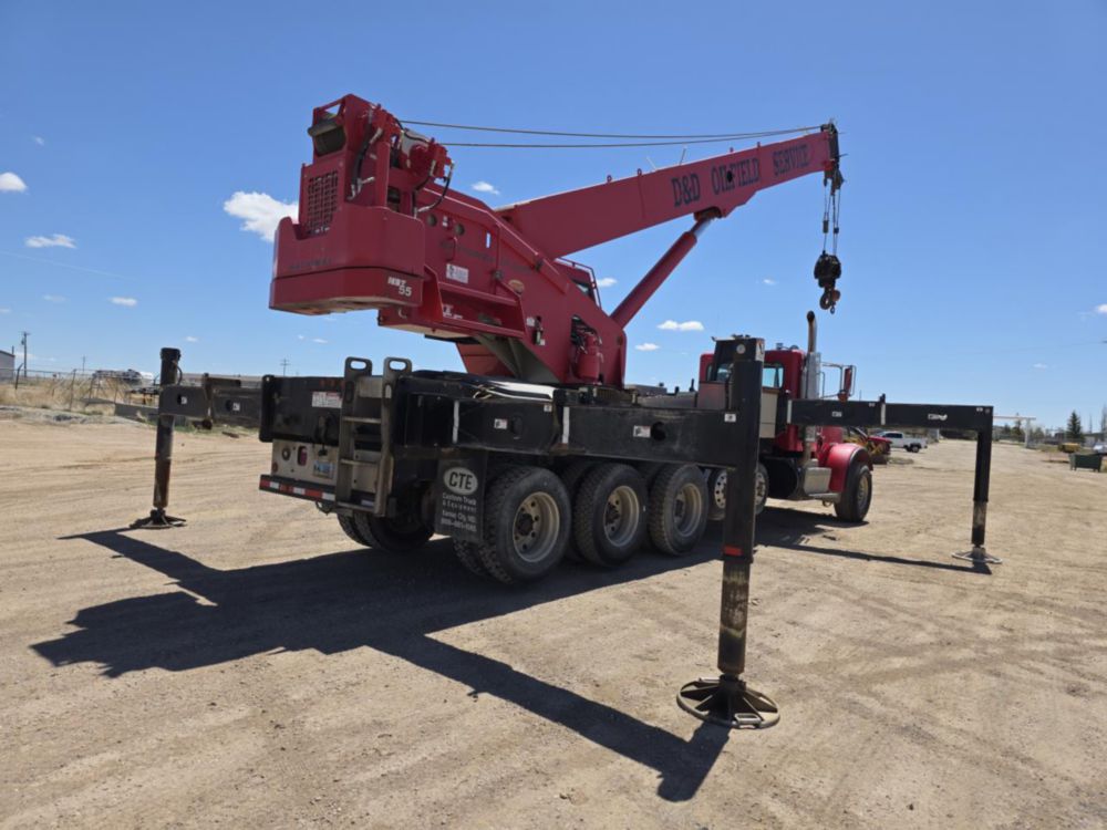2013 Peterbilt 367 Tri-Drive National NBT-55 Boom Truck