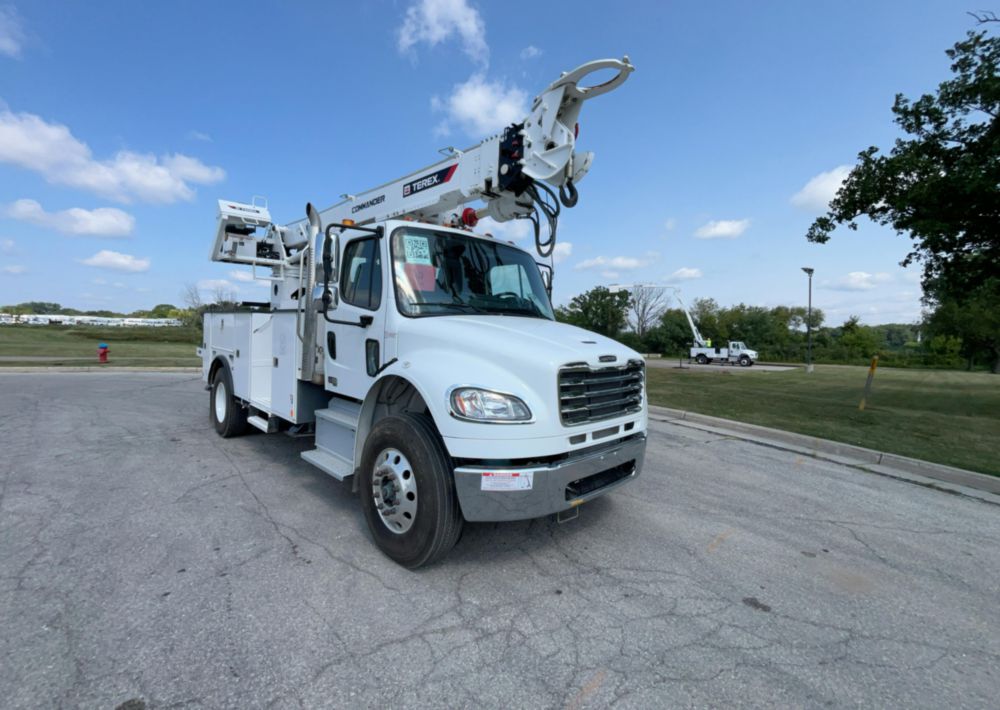2025 Freightliner M2106 4x2 Terex C4047 Digger Derrick