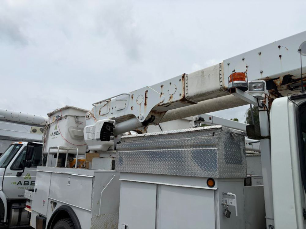 2007 Single Altec AM55 Bucket Truck