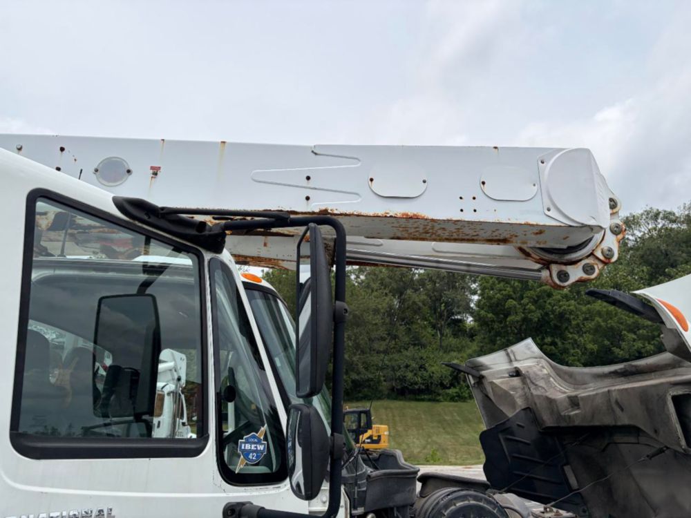 2007 Single Altec AM55 Bucket Truck