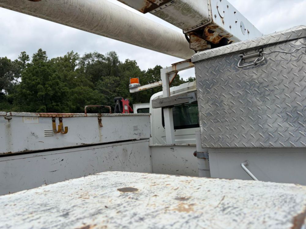 2007 Single Altec AM55 Bucket Truck