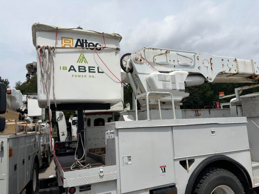 2007 Single Altec AM55 Bucket Truck