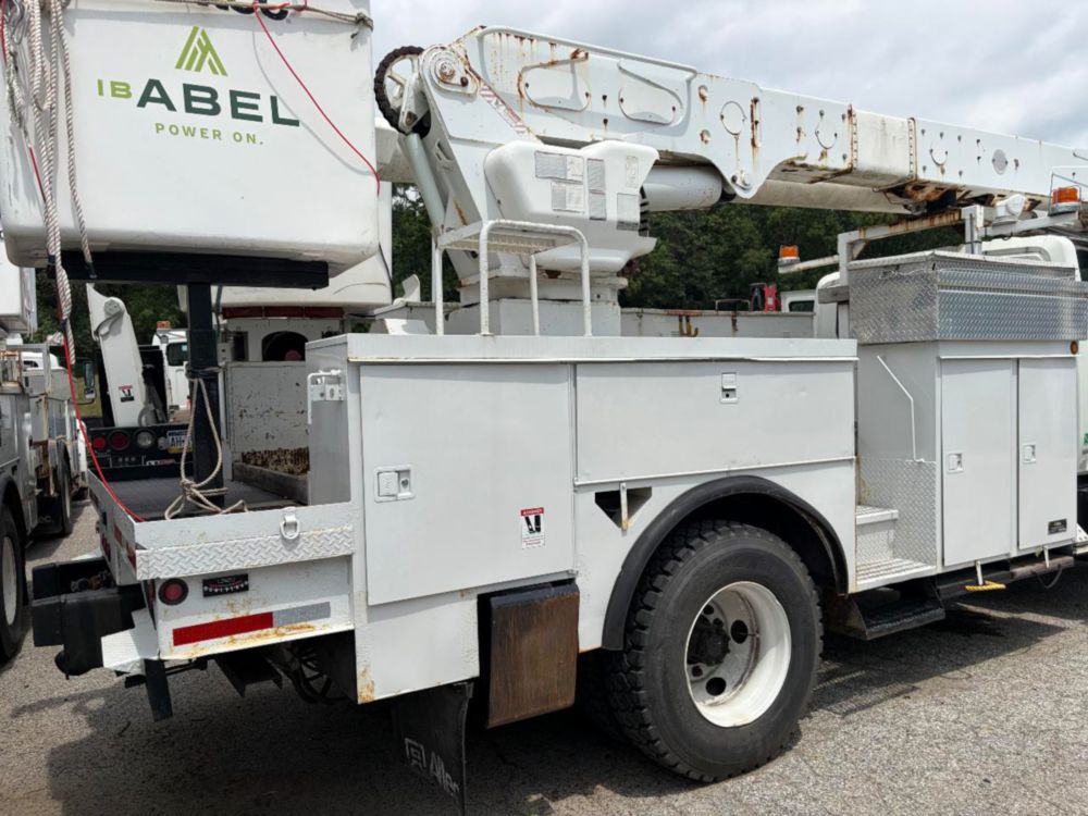 2007 Single Altec AM55 Bucket Truck