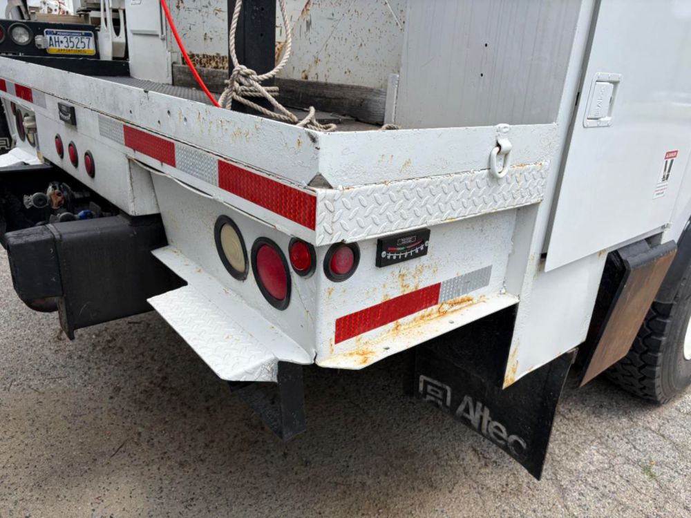 2007 Single Altec AM55 Bucket Truck