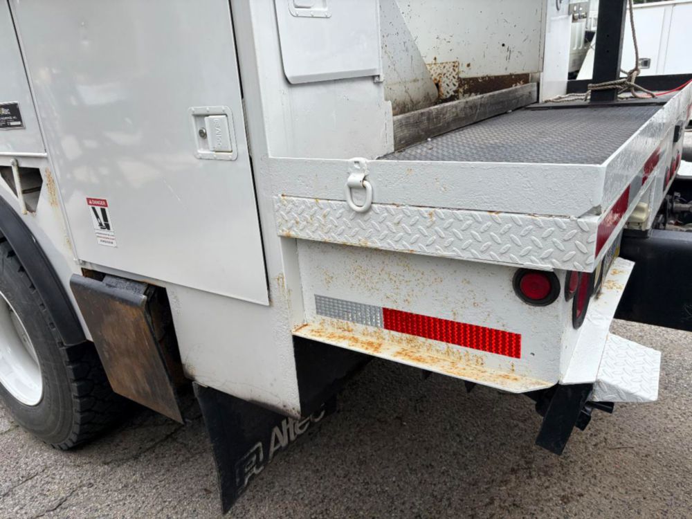 2007 Single Altec AM55 Bucket Truck