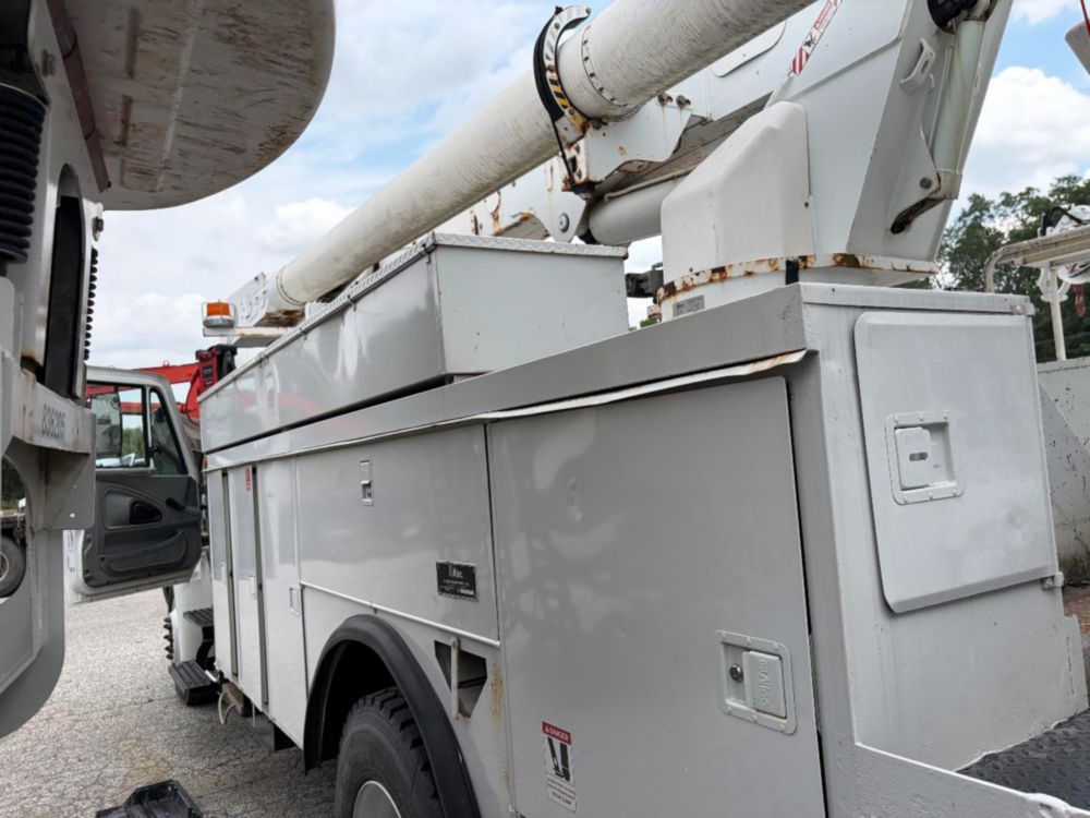 2007 Single Altec AM55 Bucket Truck