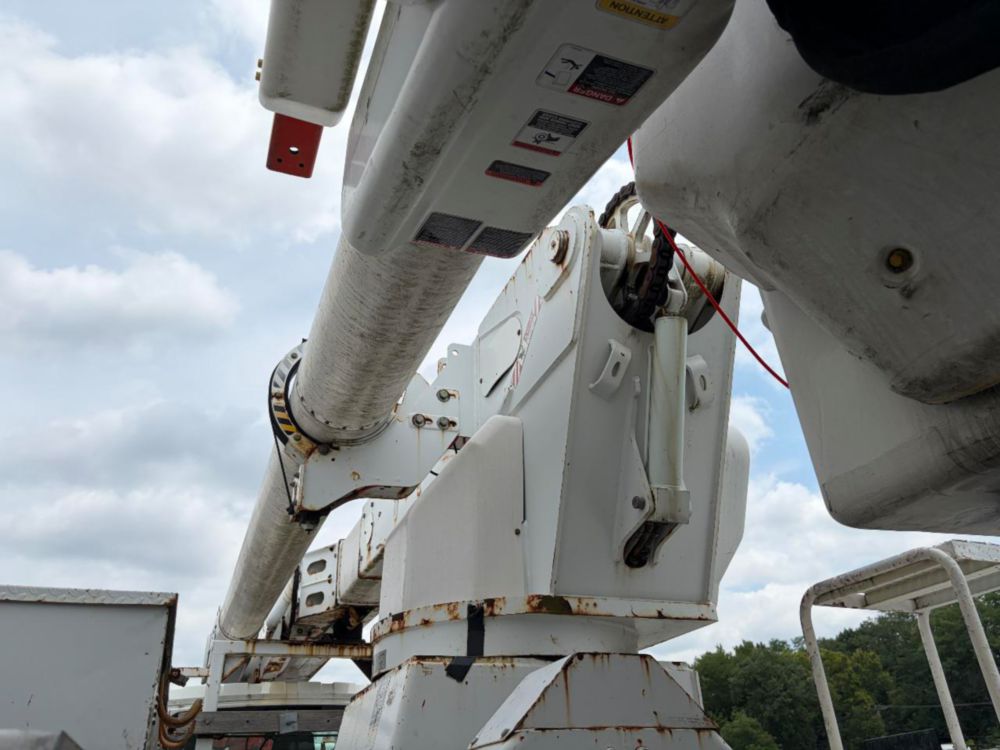 2007 Single Altec AM55 Bucket Truck