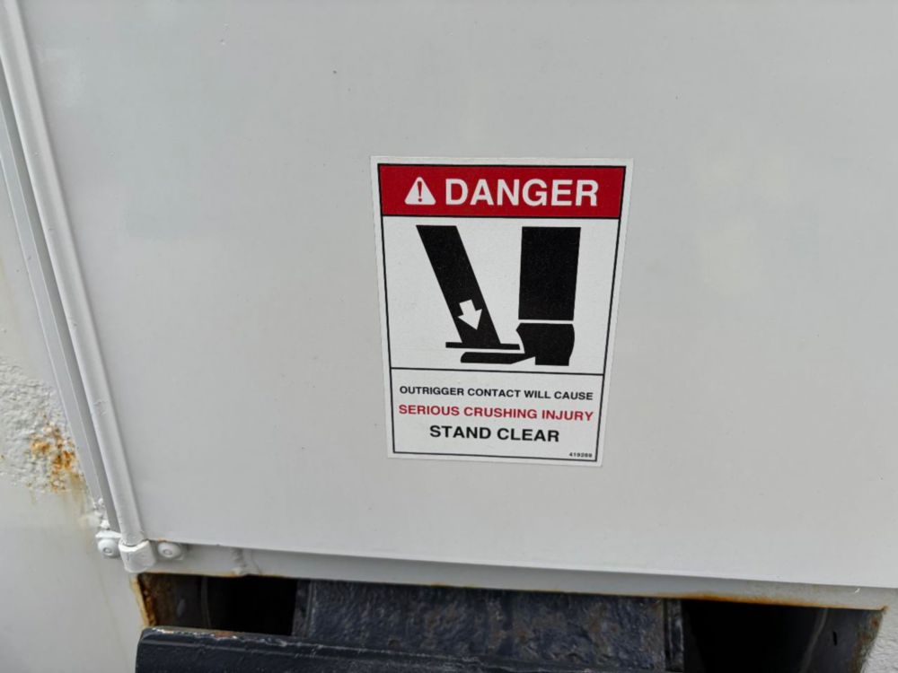 2007 Single Altec AM55 Bucket Truck
