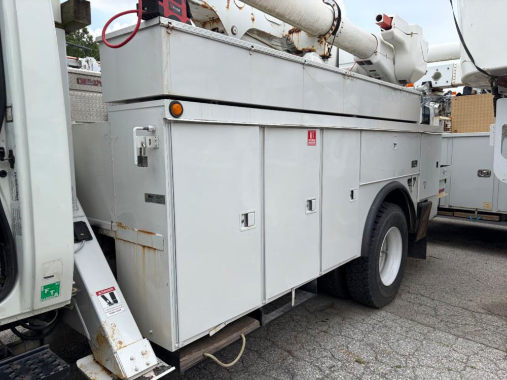 2007 Single Altec AM55 Bucket Truck