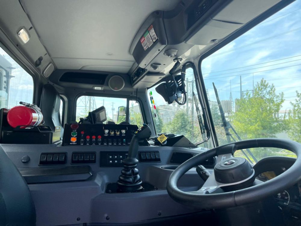 Automated Side Loader
